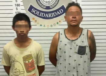 Detienen a dos sujetos con varias dosis de droga en Villas del Sol de Playa del Carmen