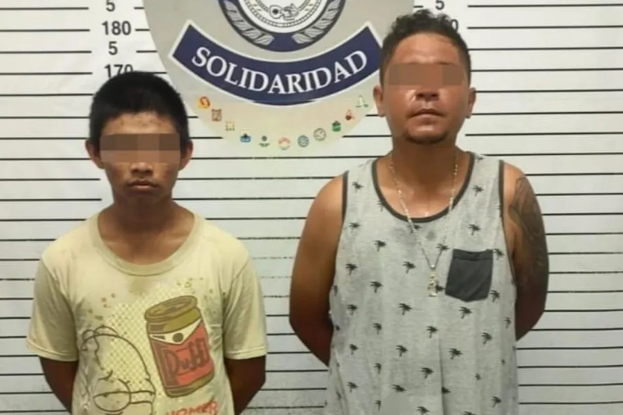 Detienen a dos sujetos con varias dosis de droga en Villas del Sol de Playa del Carmen