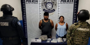 Cae pareja de presuntos narcomenudistas en Playa del Carmen