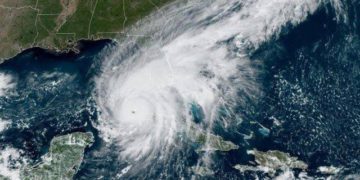 ian-se-intensifica-a-huracan-categoria-4