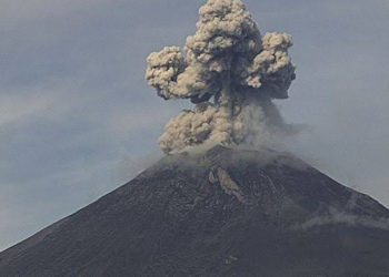 volcan-popocatepetl-registra-dos-explosiones-este-martes
