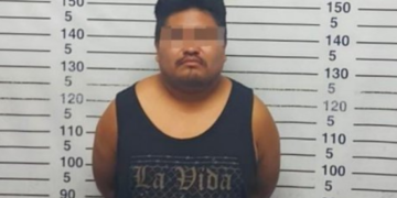 Detienen a presunto narcomenudista con 100 dosis de droga en Playa del Carmen