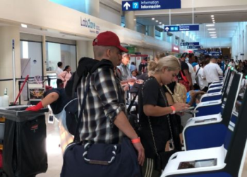 Aeropuerto de Cancún cancela vuelos a Florida por el huracán Ian