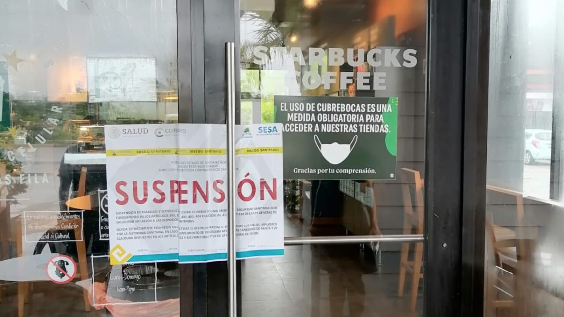 Clausuran Starbucks por la presencia de cucarachas en Cancún
