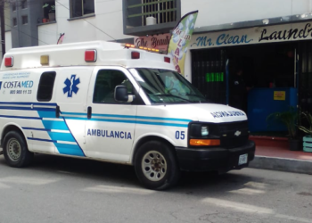Asalto violento deja a una joven lesionada en el centro de Playa del Carmen