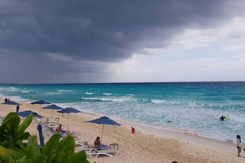 Disminuye en un 90% el recale de sargazo en las playas de Quintana Roo