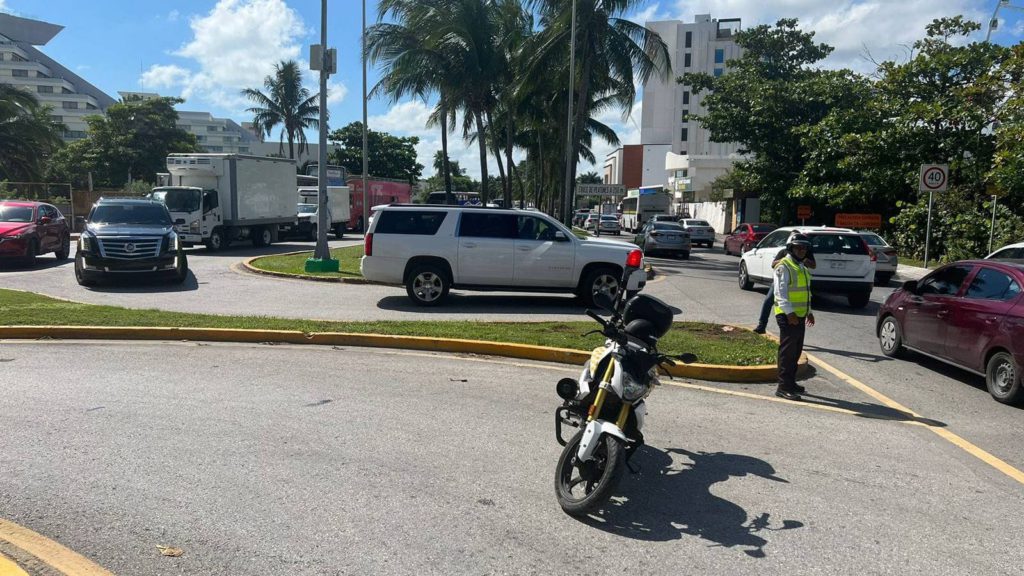 Hoteleros de Cancún exigen castigar a quienes bloquearon la zona.