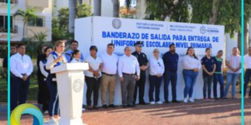Gobierno de Lili Campos dota de uniformes a niños y niñas de 89 planteles de primaria en  Solidaridad