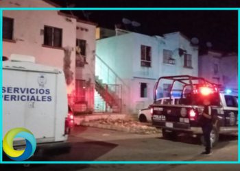 Ejecutan a una mujer con un tiro en la cabeza en Villas Otoch Paraíso de Cancún