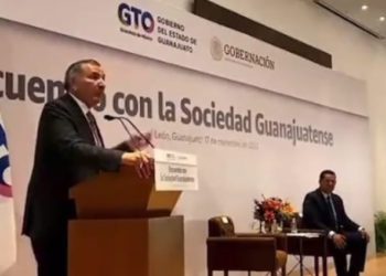 Adán Augusto en su gira por Guanajuato es recibido por el gobernador Diego Sinhue