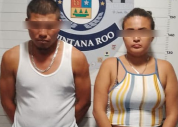 Detienen a pareja de presuntos narcomenudistas en la SM 251 de Cancún 