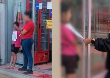 Detienen a una mujer que dejó a su hija parada con un cartel afuera de una tienda como castigo en Cancún