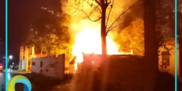 Incendio consumen cuatro viviendas en José María Morelos