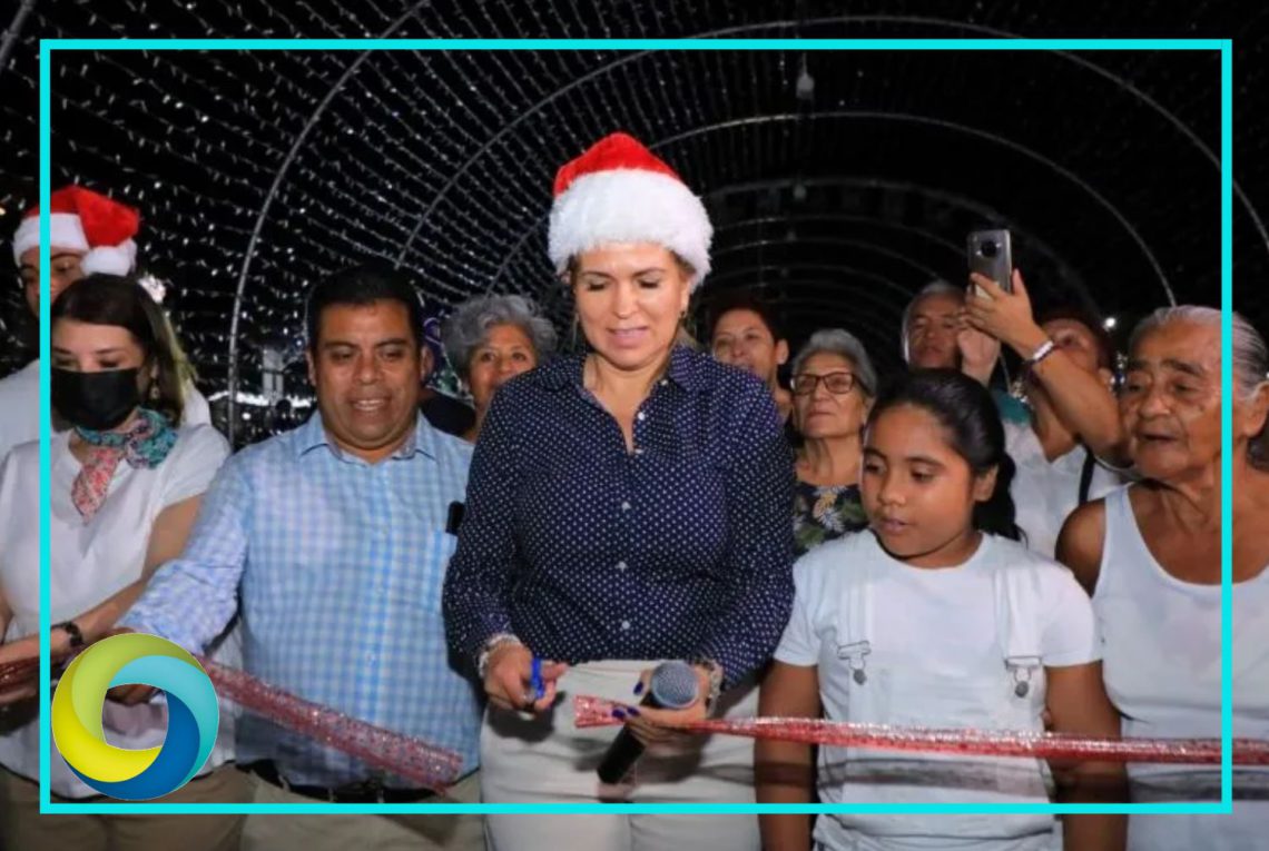Lili Campos arranca las fiestas navideñas con el encendido del árbol de navidad en Solidaridad