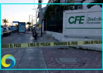 Hallan un cuerpo sin vida frente a las oficinas de la CFE de Cancún