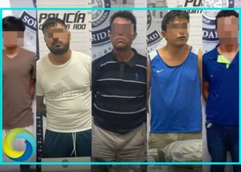 Detienen a cinco sujetos entre ellos dos menores de edad en posesión de varias dosis de droga en Playa del Carmen