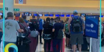 Reanudan vuelos detenidos en Cancún tras fallo informático en Estados Unidos