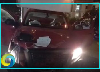Fuerte accidente automovilístico deja tres heridos en la avenida Lakin en Cancún