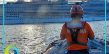Marina realiza una evacuación médica de un hombre en un crucero a 14.8 kilómetros de Isla Mujeres