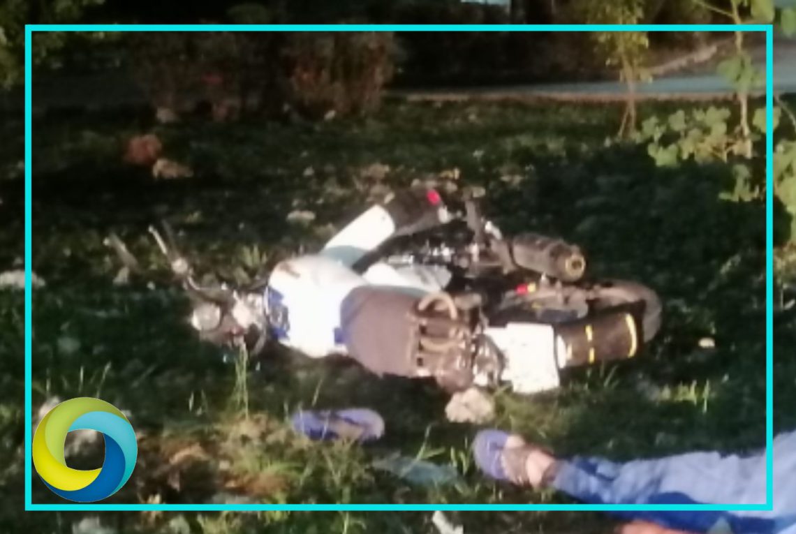 Motociclista muere tras chocar contra la guarnición de una glorieta en la SM 245 de Cancún