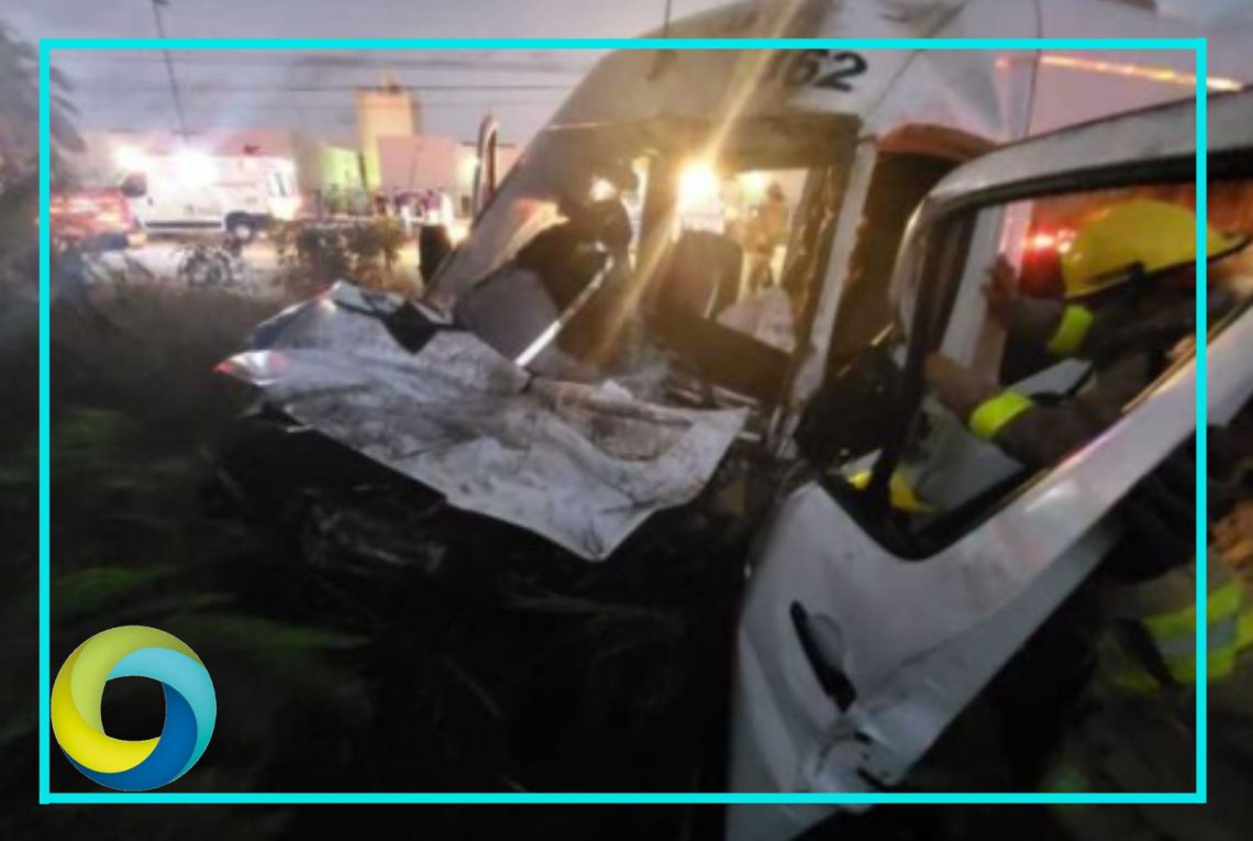 Fuerte accidente automovilístico deja siete personas lesionadas en la carretera Cancún-Puerto Morelos