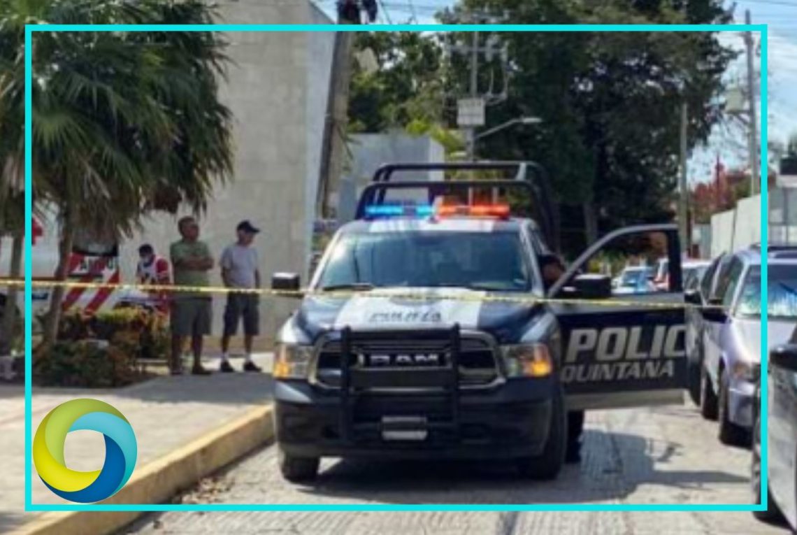 Hombre se salva de ser baleado tras asalto frente a la clínica del ISSSTE de Cancún