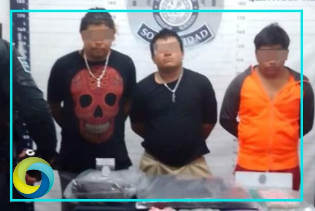 Detienen a tres sujetos en portación de armas de fuego, chaleco balístico y más de 130 dosis de droga en Playa del Carmen