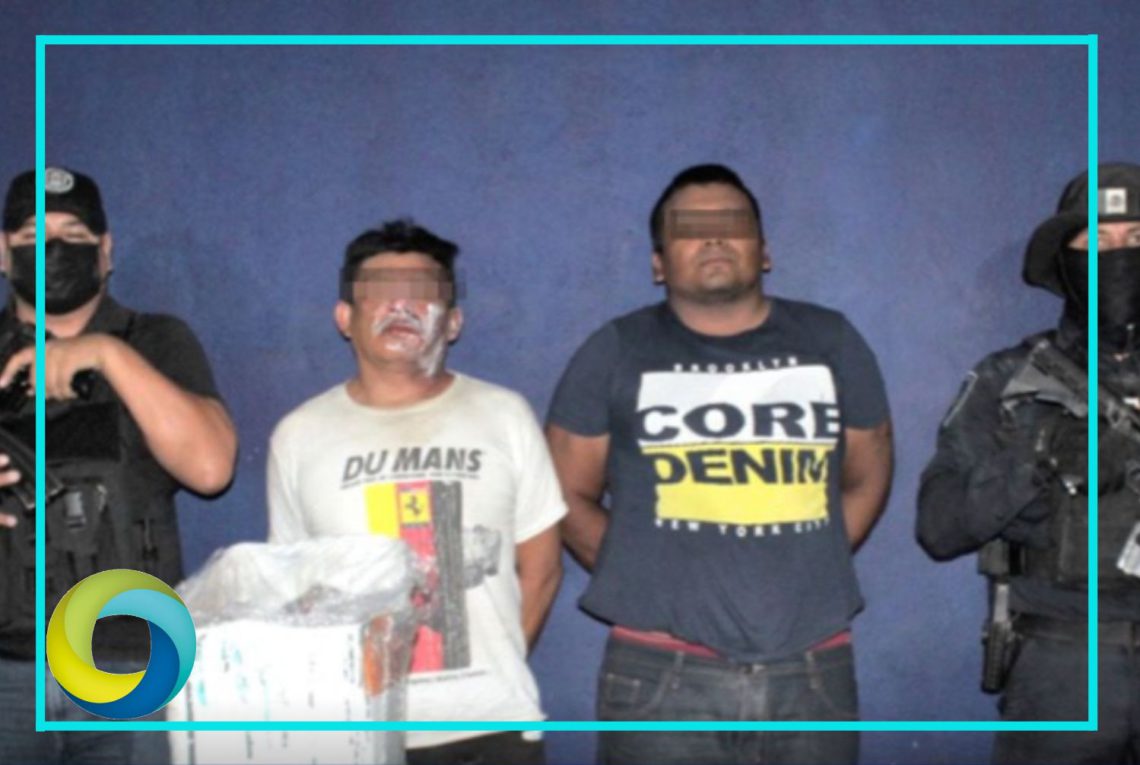 Detienen a dos hombres en posesión de droga y arma de fuego con la que dispararon a policías en Bonfil de Cancún  