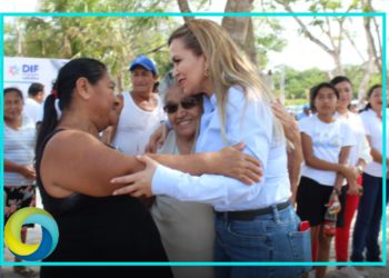 Lili Campos dota de techo digno a 135 familias en Solidaridad