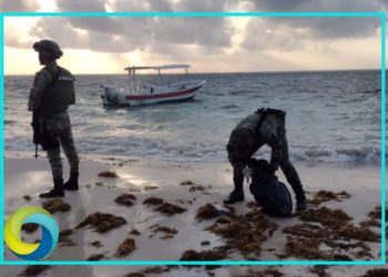 Aseguran 21 kilos de cocaína en playa de Puerto Morelos