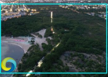 Gobierno de Lili Campos ilumina el camino a la playa Punta Esmeralda