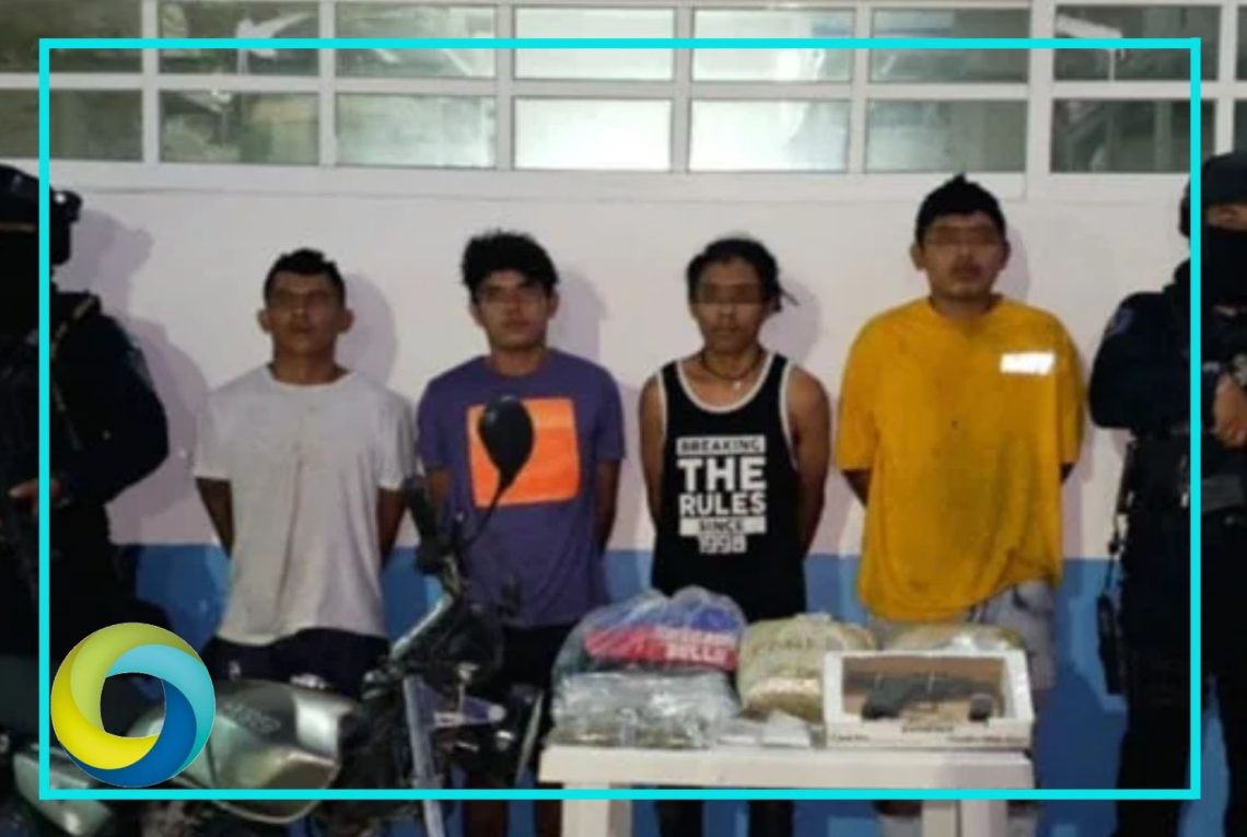 Detienen a cuatro sujetos armados y con varias dosis de droga en Playa del Carmen