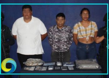Detienen a tres presuntos narcomenudistas en un taxi en Villas Otoch Paraíso de Cancún