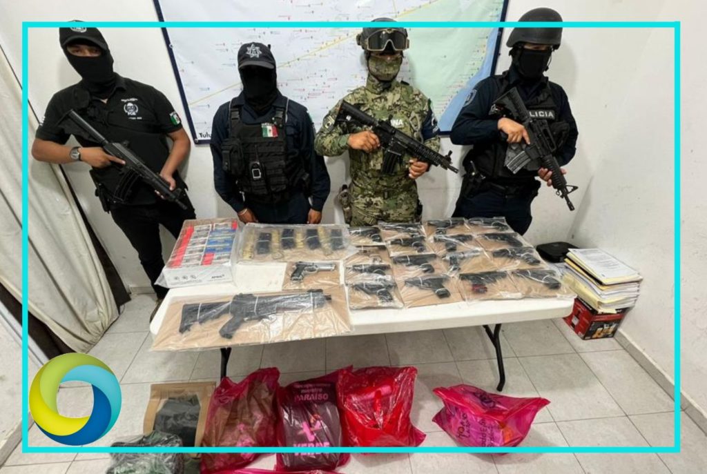 Tras cateo aseguran un arsenal de armas y varias dosis de droga en Tulum; hay dos detenidos