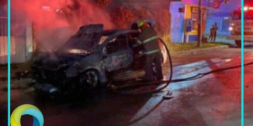 Se incendian dos vehículos en Chetumal