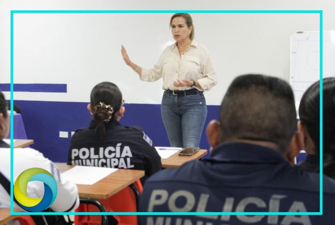 Solidaridad: Imparte Lili Campos curso de capacitación a elementos policiales en ética