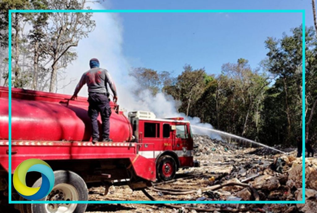 Autoridades reportan bajo control el incendio originado el relleno Sanitario de Tulum