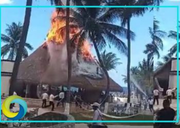 Registran incendio de una palapa en la Zona Hotelera de Cancún